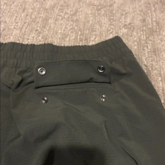 Athleta Dark Green Women's Athletic Shorts - Picture 5 of 6